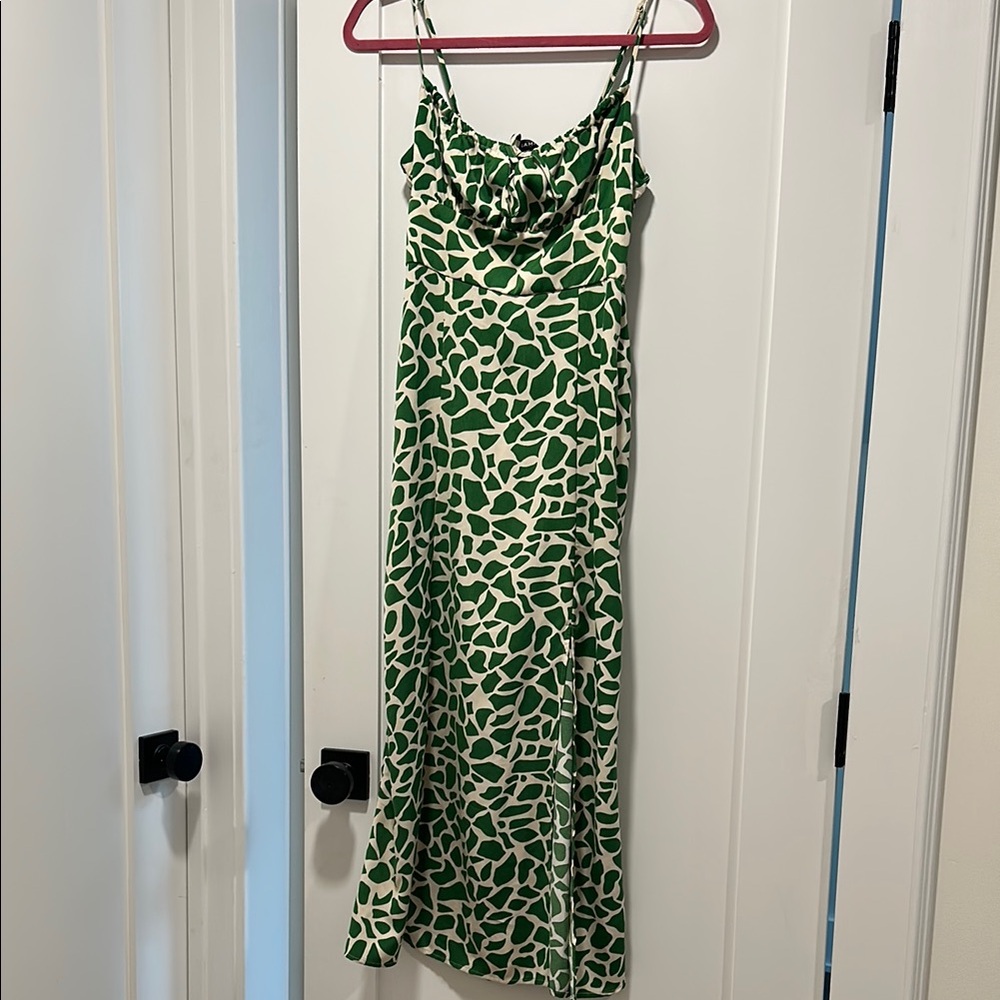 Green and White Patterned Women's Dress